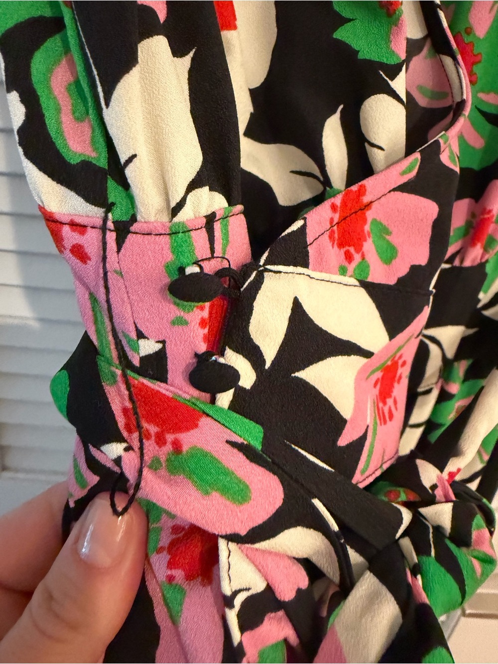 Who What Wear floral print sleeveless dress featuring a high-low hem. - Picture 8 of 13